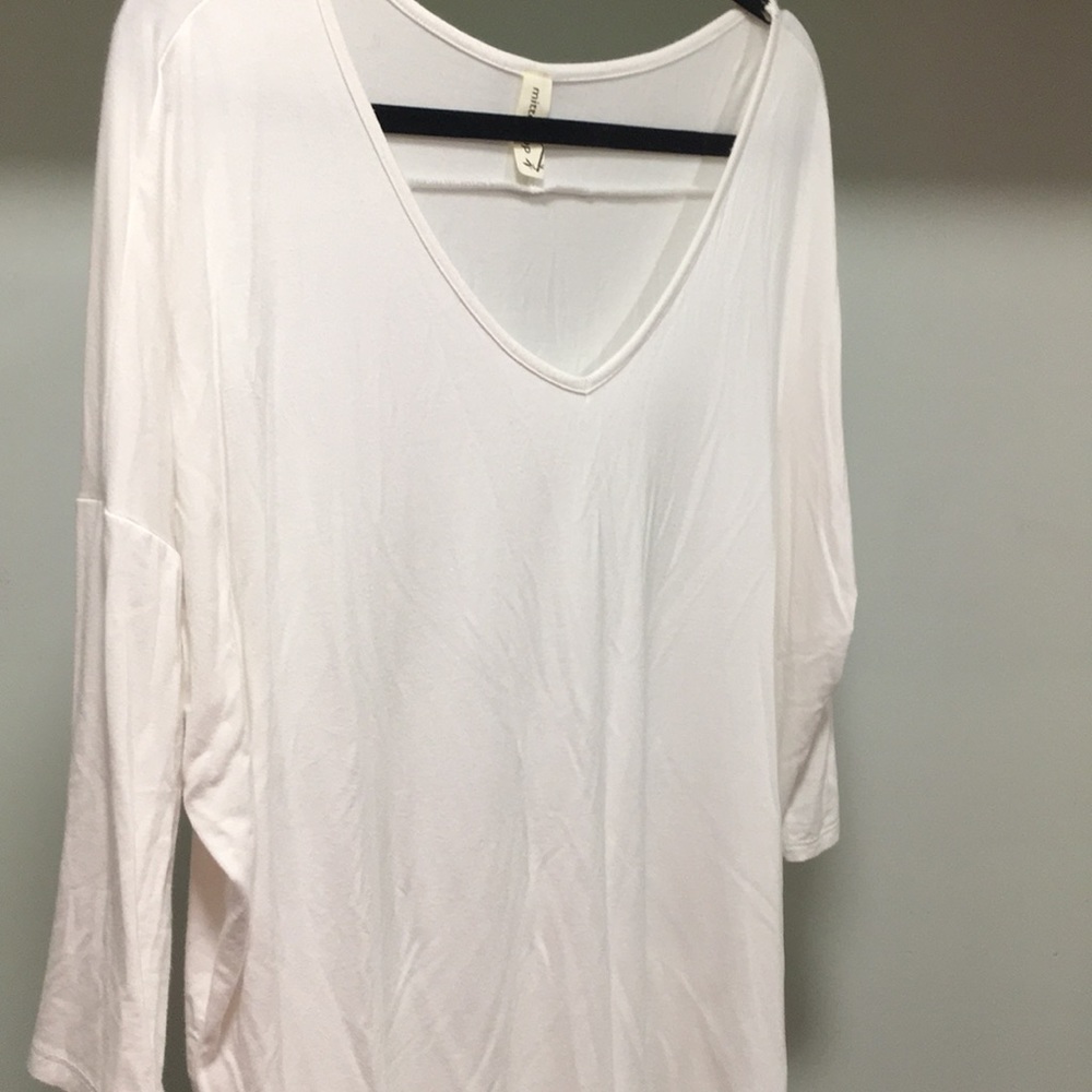 White piko style shirt